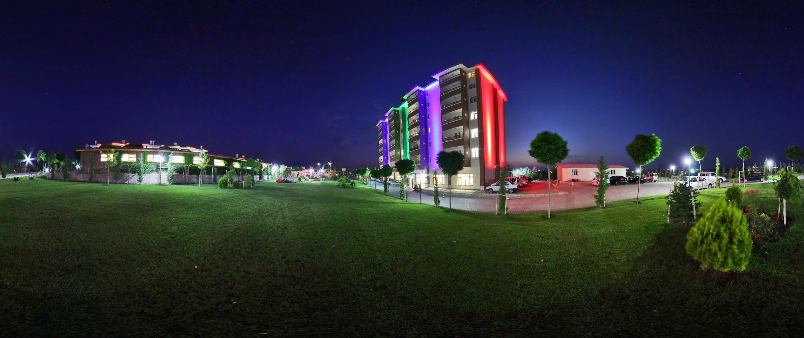 Ceylan Termal Saglikli Yasam Koyu Esquiceir Exterior foto