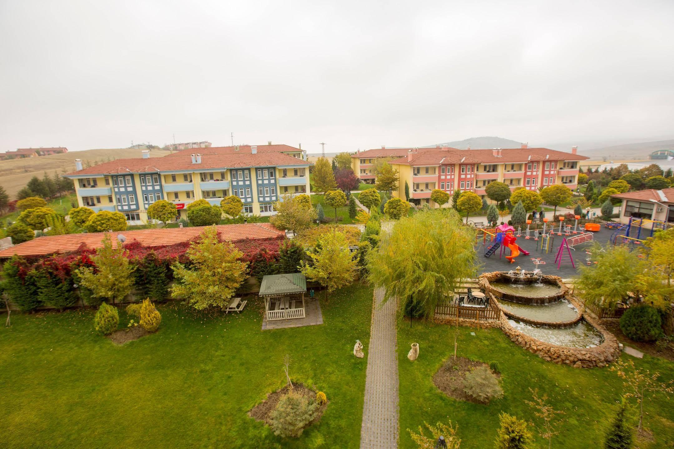 Ceylan Termal Saglikli Yasam Koyu Esquiceir Exterior foto