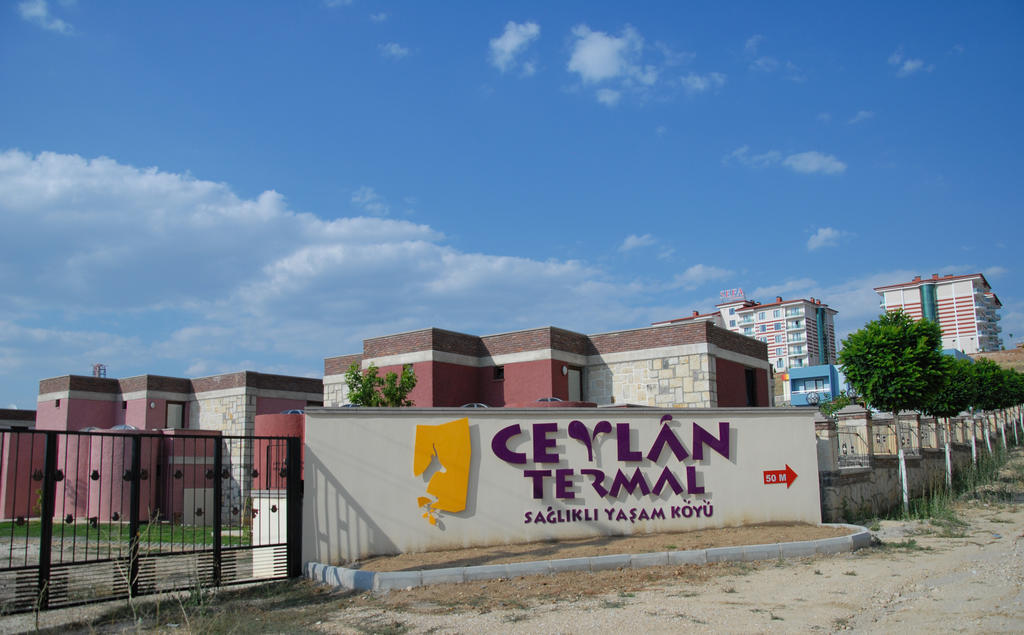 Ceylan Termal Saglikli Yasam Koyu Esquiceir Exterior foto